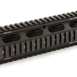 UTG PRO AR 9″ 308 STYLE QUAD RAIL BK